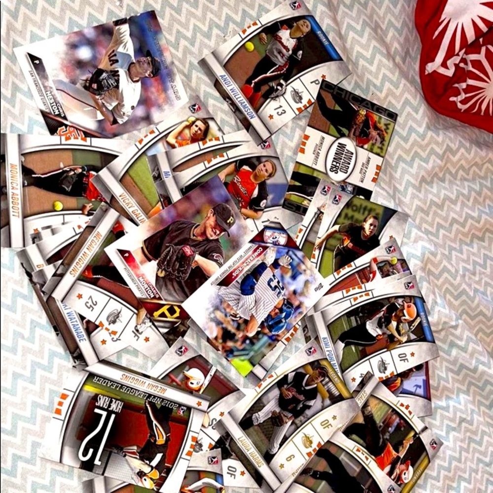 Lot of baseball cards